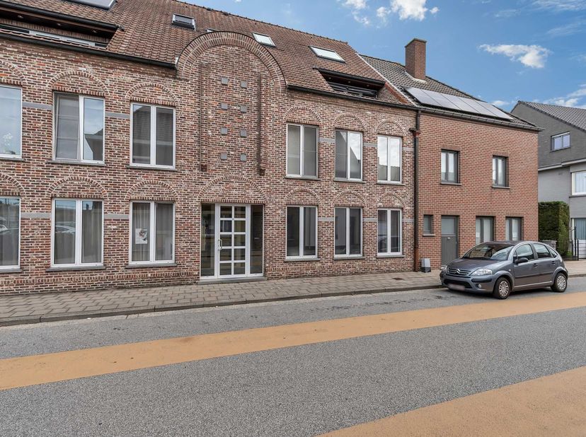 Appartement te koop in Slachthuisstraat 34 bus 1,
                    9800 Deinze