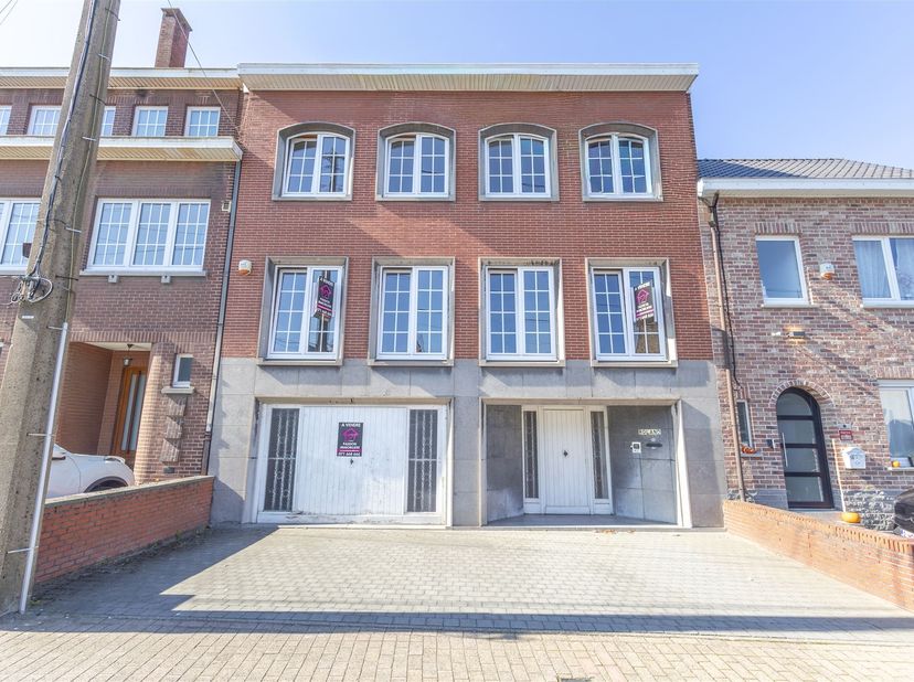Huis te koop in ,
                    6040 Jumet