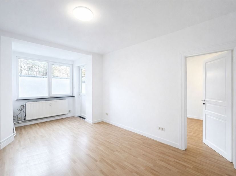 In hét Nieuwe kwartier te Leuven, namelijk in de Paul Lebrunstraat kan je dit gerenoveerd 1-slaapkamer appartement vinden. Tal van faciliteiten, openb