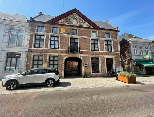                                         Handelszaak te huur in Diest, € 460
