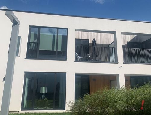                                         Appartement à louer à Varsenare, € 910
