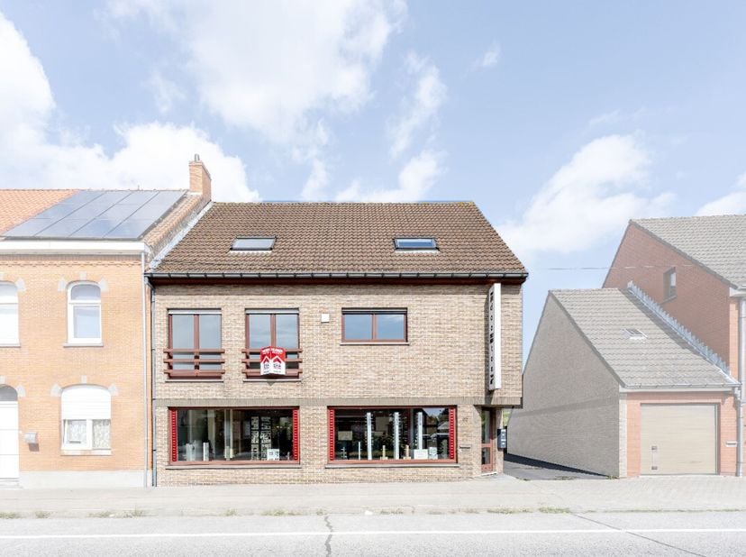 Bien professionnel à vendre à Gulden-Sporenstraat 60,
                    8530 Harelbeke