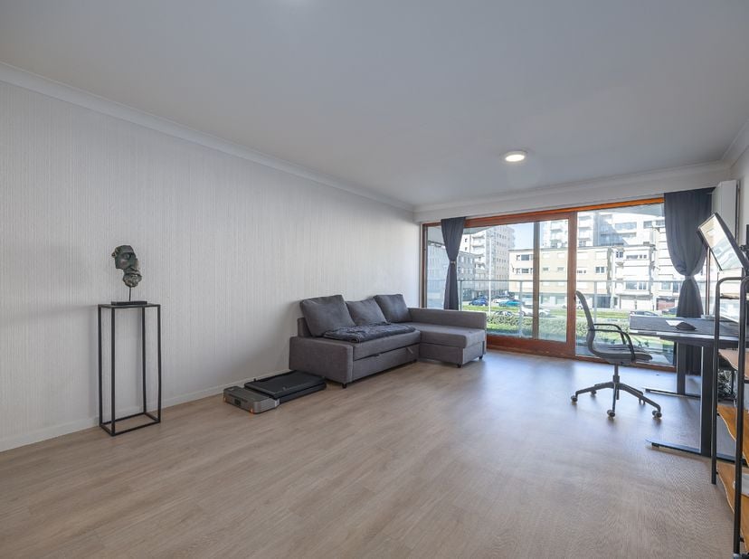 Appartement te koop in Troonstraat 22 bus 0102,
                    8400 Oostende