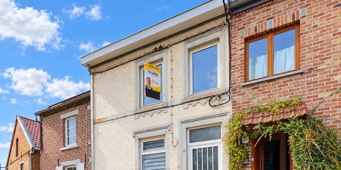 Huis te koop in 6180 Courcelles