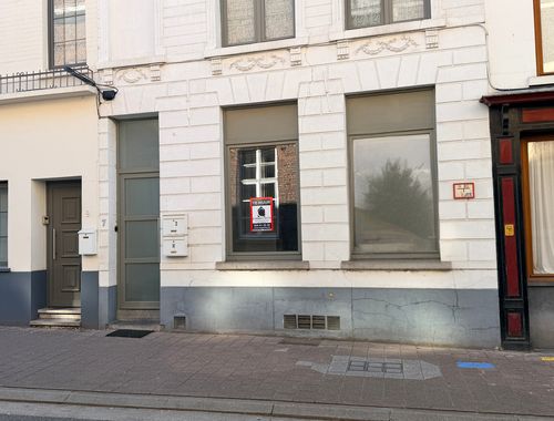                                         Rez-de-chaussée commercial à louer à Geraardsbergen, € 850
