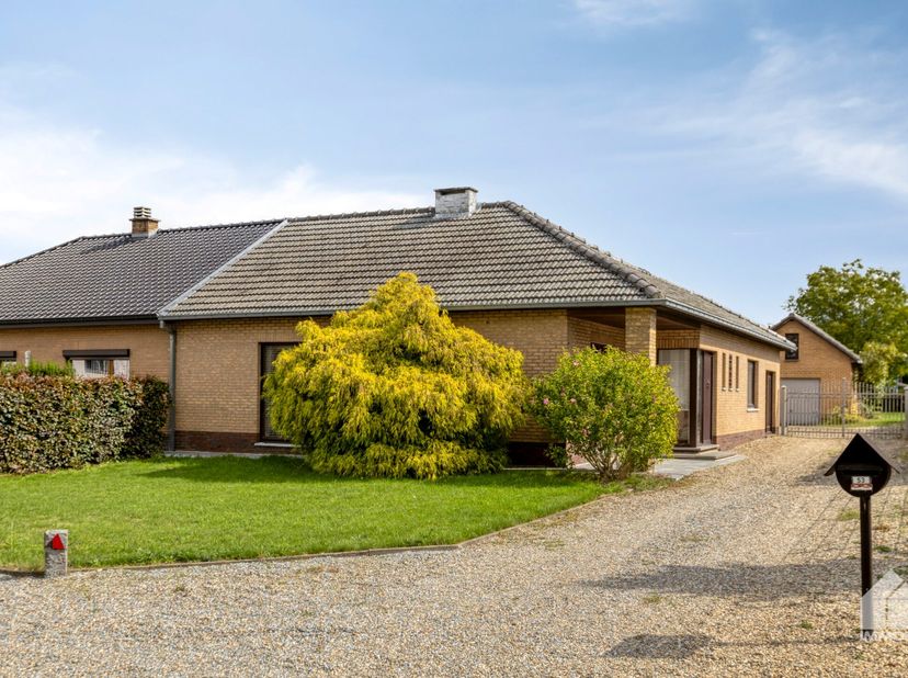 Huis te koop in Stegerweg 53,
                    3660 Opglabbeek
