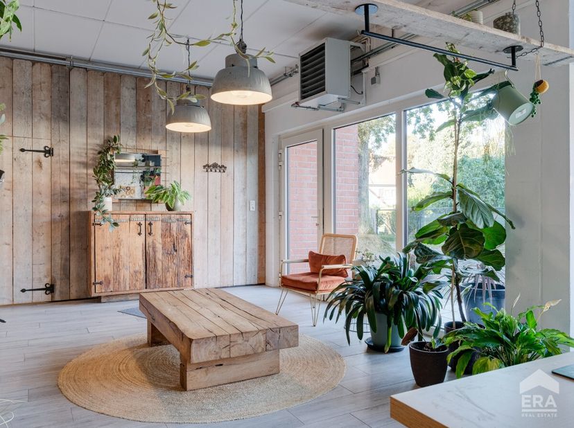 Bien professionnel à vendre à Stiemerbeekstraat 25,
                    3600 Genk