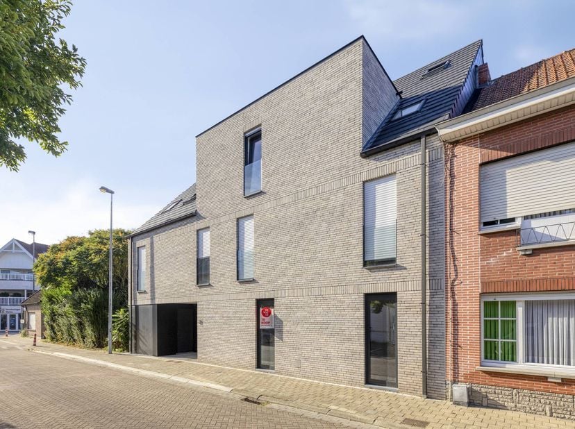 Appartement te koop in Vennestraat 13 bus 0.1,
                    8790 Waregem