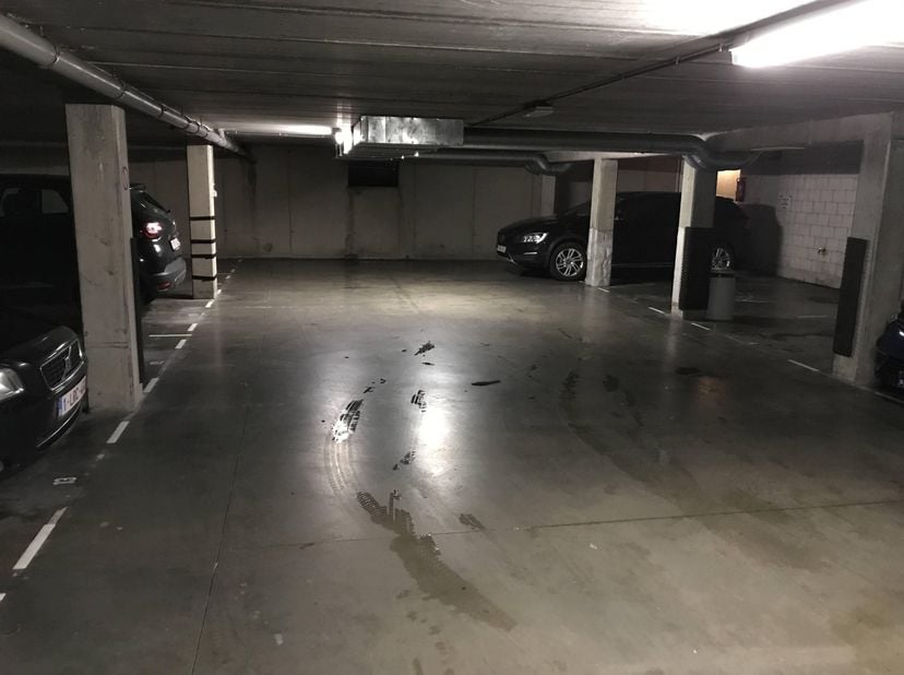 Garage te huur in Arnold Maesstraat 18,
                    3500 Hasselt