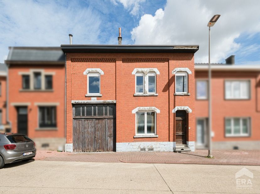 Huis te koop in Dr. Kempeneersstraat 119,
                    3890 Montenaken