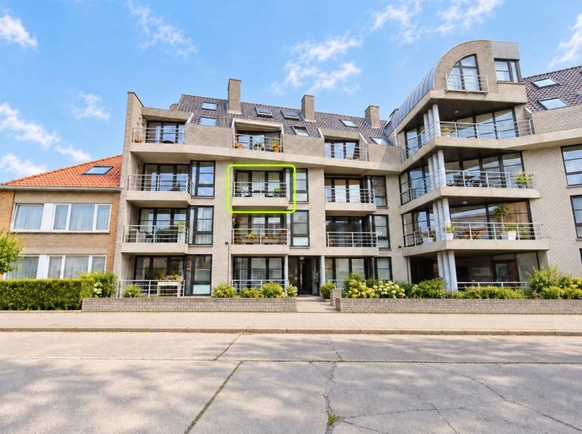 Appartement te koop in Sint-Amandsberglaan 48 bus 0202,
                    8400 Oostende