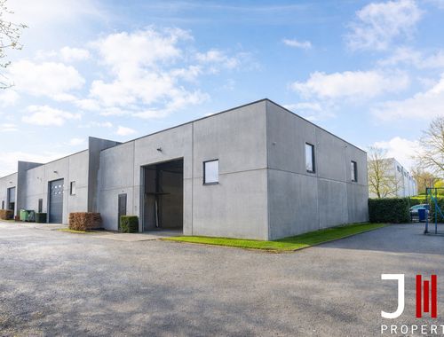                                         Entrepôt à louer à Thorembais-les-Béguines, € 1.200
