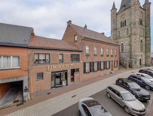                                         Usage mixte à vendre à Herne, € 745.000
