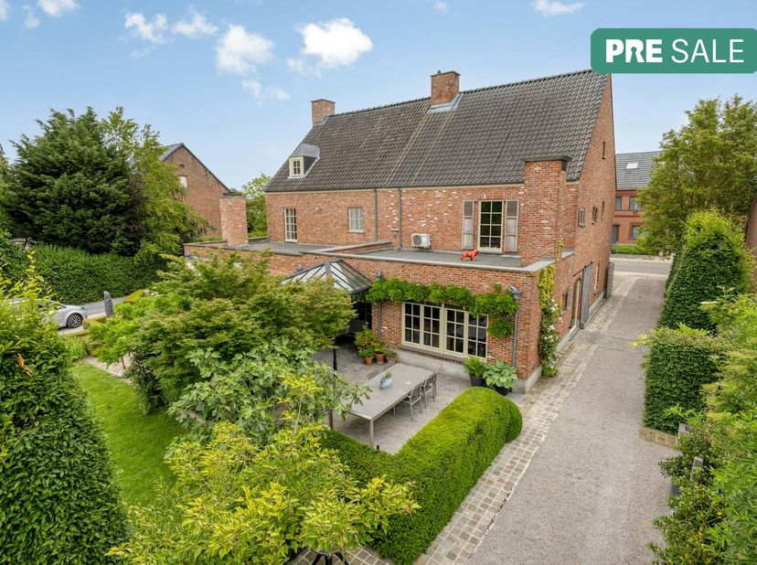 Bent u op zoek naar een energiezuinig huis te koop met landelijk uitzicht?<br />
 <br />
Dit charmante vastgoed in het rustige Zemst-Laar biedt een pe