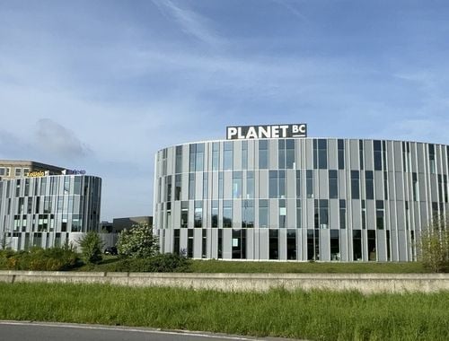                                         Bureaux à louer à Sint-Denijs-Westrem, € 4.888,33
