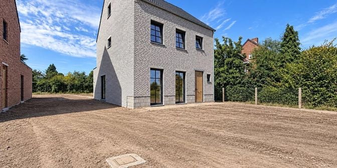 Huis te koop in  32, 3920 Lommel
