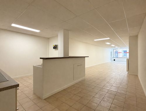                                         Handelszaak te huur in Westkapelle, € 975
