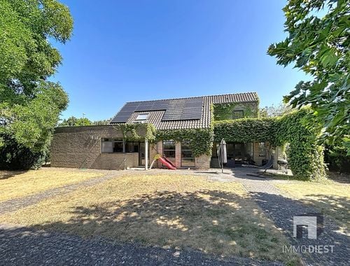                                         Villa à vendre à Tessenderlo, € 498.000
