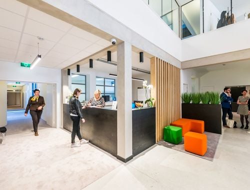                                         Espace de bureaux à louer à Gent, € 325
