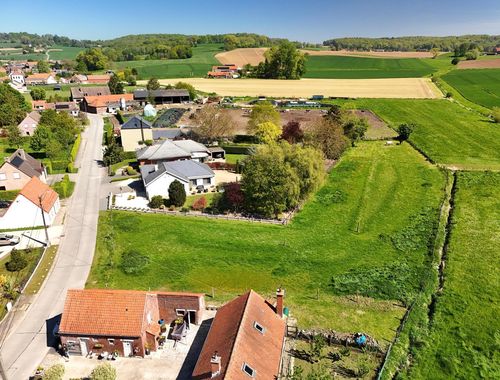                                         Bouwgrond te koop in Russeignies, € 227.000
