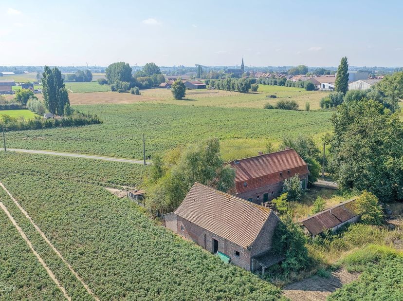 Huis te koop in ,
                    7780 Komen