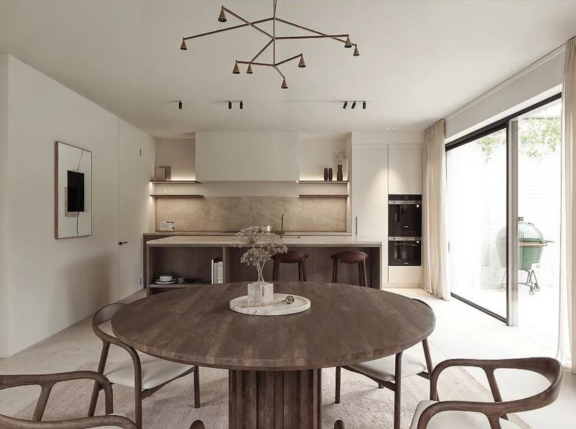 Werken reeds gestart  Oplevering voorzien begin 2027.<br />
Op 10 van de Grote Markt van Hasselt, vind je deze unieke instapklare nieuwbouwwoning met