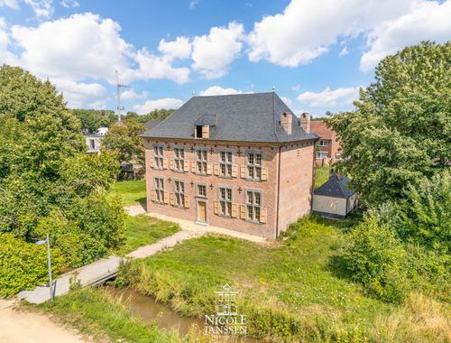                            Pastorijwoning te koop in Opitter
