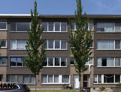                                         Appartement à louer à Mortsel, € 1.100
