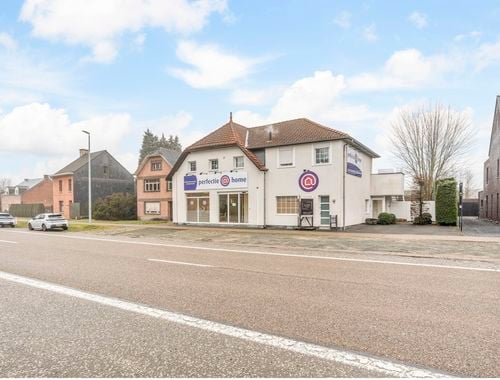                                         Usage mixte à vendre à Westerlo, € 895.000
