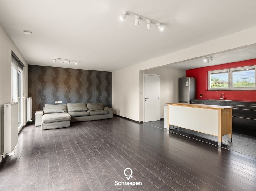We vinden deze instapklare én energiezuinige gezinswoning met 4 slaapkamers terug op centrale ligging te Heusden-Zolder. Voor meer informatie ga naar: