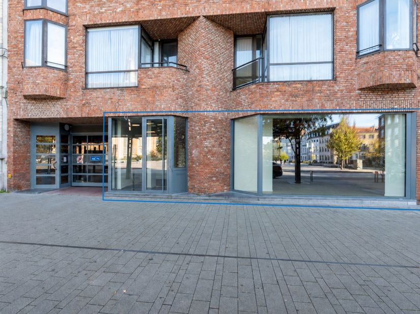 Bedrijfsvastgoed te huur in Grote Markt 42,
                    2300 Turnhout