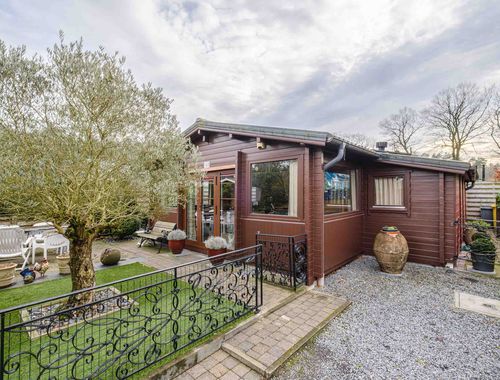                                         Chalet à vendre à Merksplas, € 215.000

