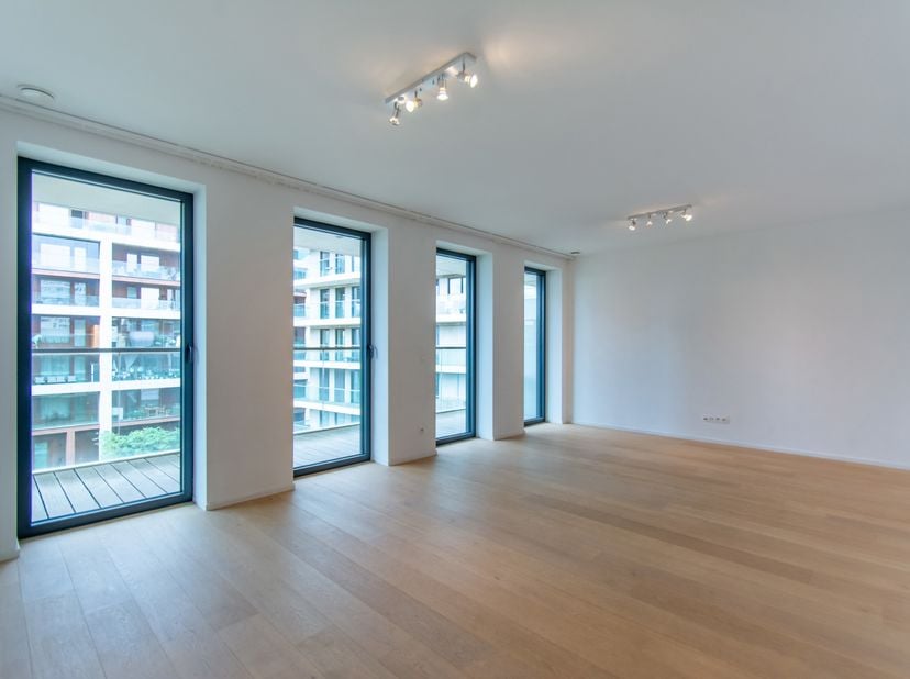 Scheldekaai et Zuiderflank forment ensemble un projet résidentiel au sein de Nieuw Zuid, comprenant 69 appartements et un espace commercial. Zuiderfla