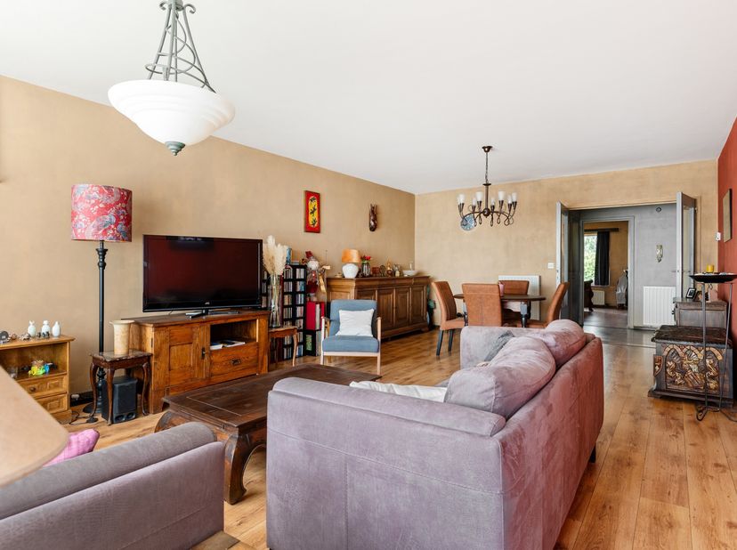 Ruim, instapklaar 2-slaapkamerappartement (97m²) met garage op toplocatie in Mortsel<br />
Op een rustige en kindvriendelijke locatie in de gegeerde w