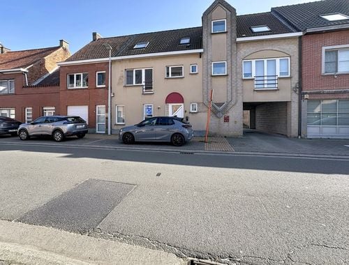                                         Bureaux à louer à Merendree, € 525
