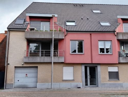                                         Appartement à louer à Eksaarde, € 950
