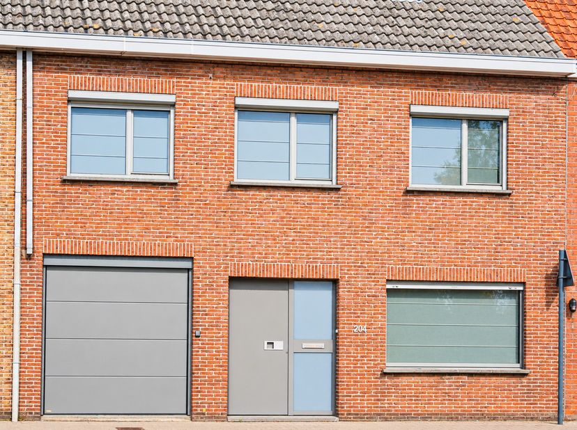 Maison à vendre à Hoogleedsesteenweg 204.,
                    8800 Roeselare