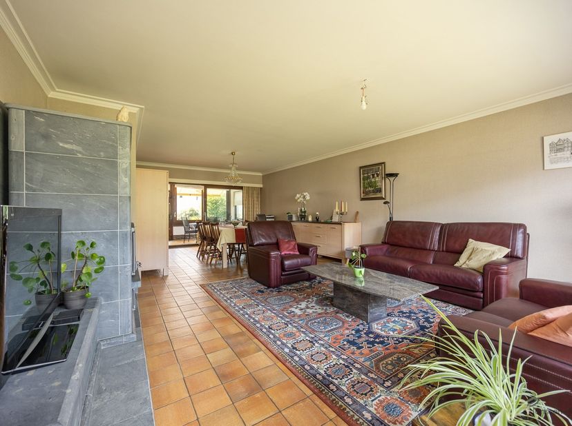 Laat u verleiden door deze vrijstaande laagbouwwoning op toplocatie in Gooreind. Deze lichtrijke, goed onderhouden woning biedt 2 ruime slaapkamers en