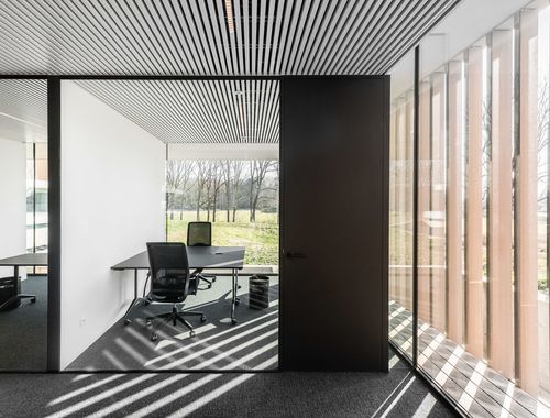                                         Kantoor te huur in Oostkamp, € 875

