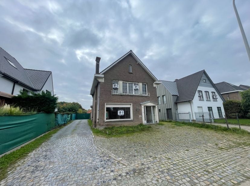 Terrain à vendre à Prinses Jos.-Charlottelaan 124,
                    9100 Sint-Niklaas