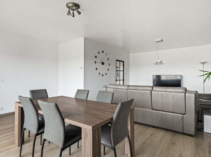 Appartement te koop in Lambrechtshoekenlaan 82 bus 601,
                    2170 Merksem
