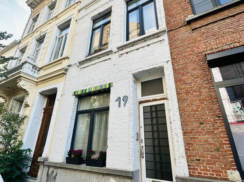 Huis te koop in Sint-Mattheusstraat 19,
                    2140 Borgerhout