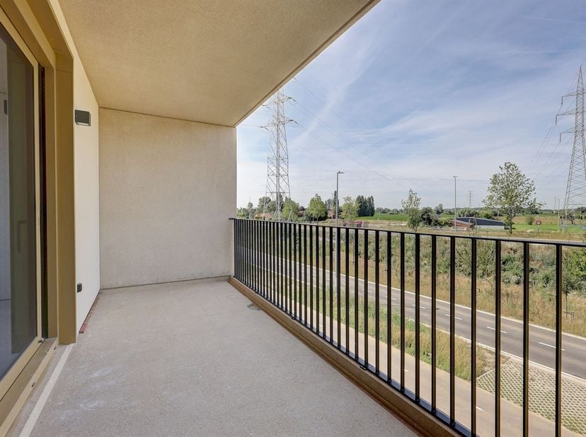 Plan je bezoek via deze link: https://mijnhuurprofiel.be/property/7b5e2c3c-a8a4-41fe-8edf-03d55227d350/login <br />
<br />
Nieuwbouwappartement met