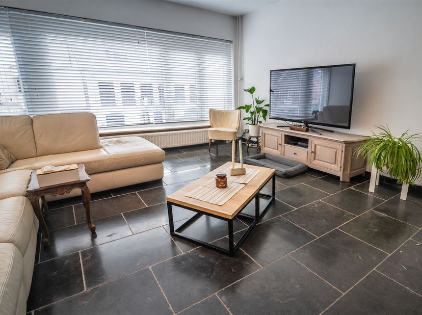 Découvrez ce magnifique appartement économe en énergie situé dans le quartier paisible de Koningshooikt. Ce logement se trouve au cœur de Koningshooik