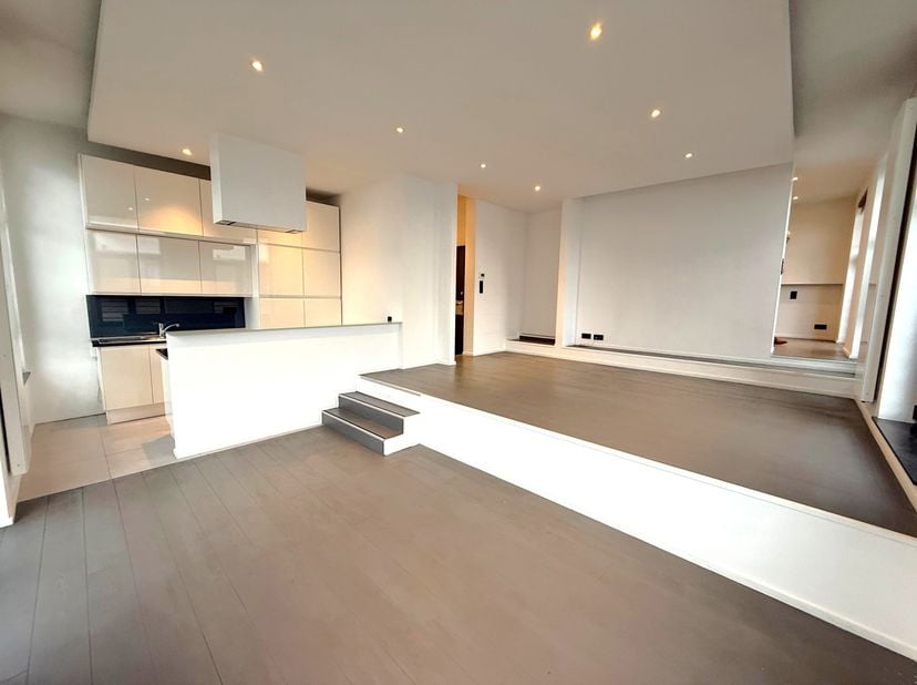 Appartement te huur in Avenue de la Couronne 185,
                    1050 Elsene