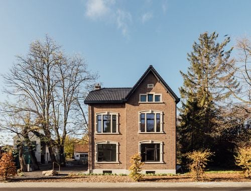                                         Handelspand met woonst te huur in Houthalen, € 2.200
