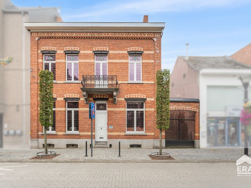 Huis te koop in Nieuwstraat 99,
                    2440 Geel