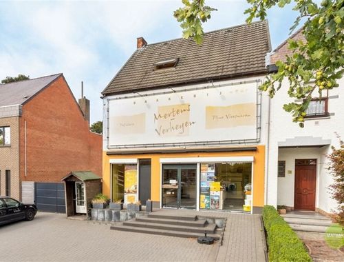                                         Bâtiment commercial à vendre à Mol, € 330.000
