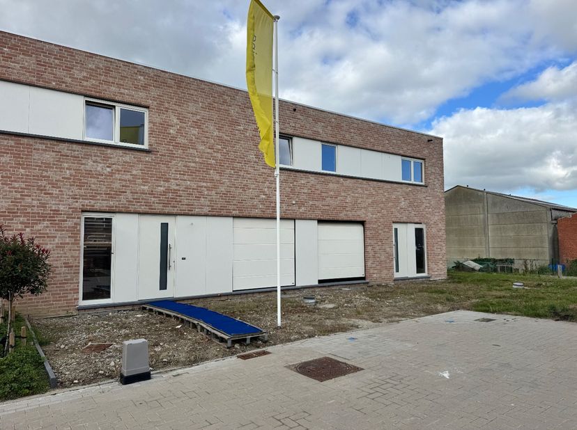 Huis te koop in Zonnebekestraat 33 - 20,
                    8920 Langemark