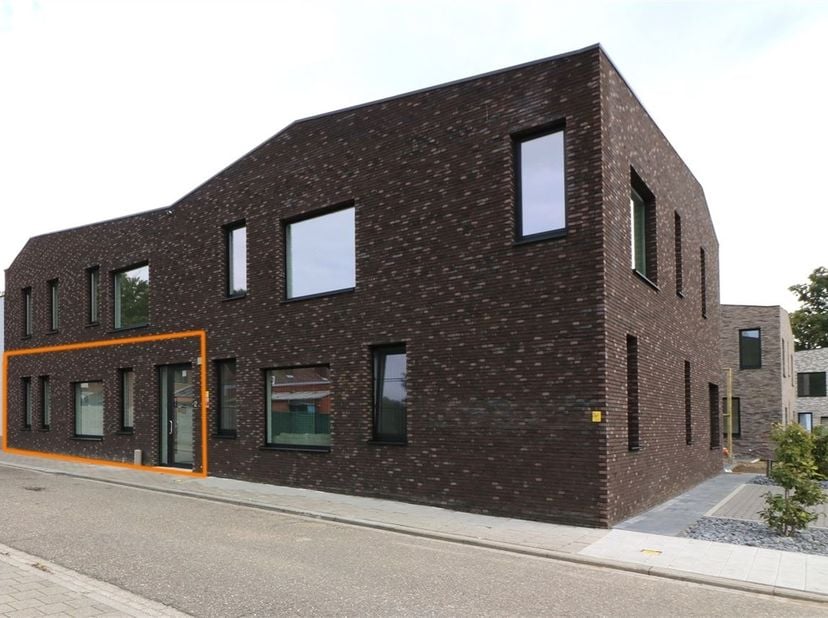 Prachtig gelijkvloers appartement op toplocatie in Averbode<br />
Op een uitzonderlijk rustige en groene locatie, vlak bij de Abdij van Averbode, vin
